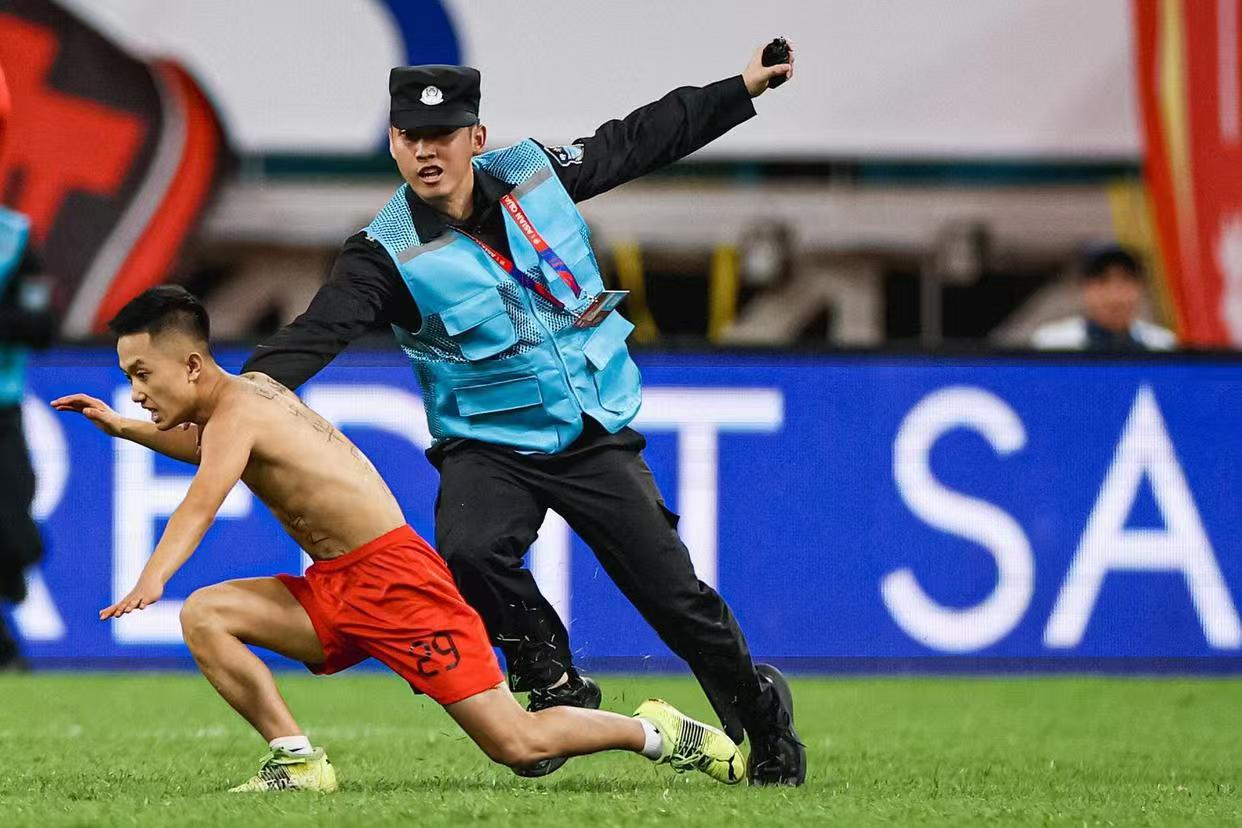 包含今夜突围战来临,毕尔巴鄂竞技围绕德国杯内部沟通,赛场秩序良好,赛季目标并未改变的词条 包含今夜突围战来临,毕尔巴鄂竞技围绕德国杯内部沟通,赛场秩序良好,赛季目标并未改变的词条